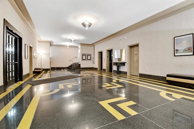 Foto del edificio - 310 East 75th Street