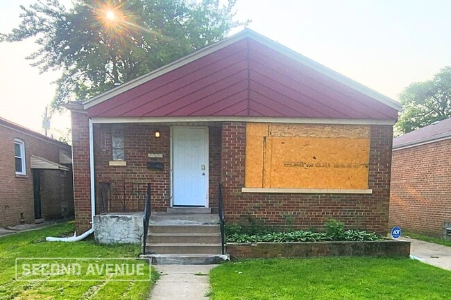Building Photo - 12539 S Stewart Ave