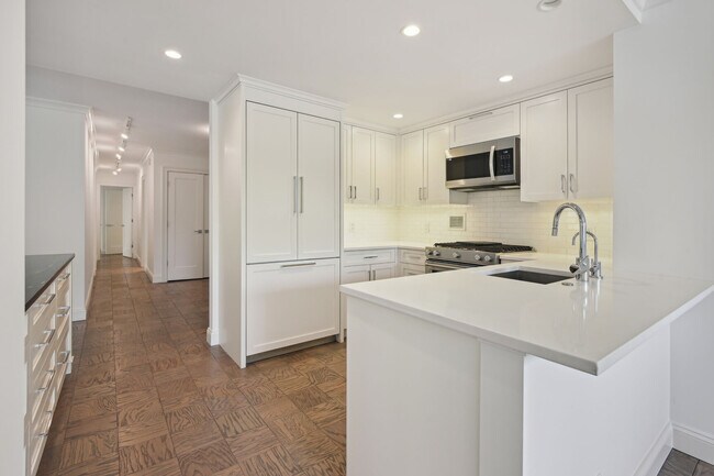 Foto del edificio - 4515 Willard Ave
