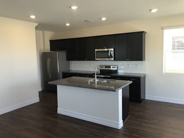 Foto del edificio - 5824 Petronius St