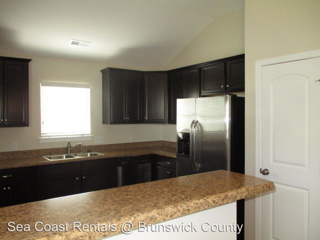 Building Photo - 4256 Cherry Laurel Ln SE