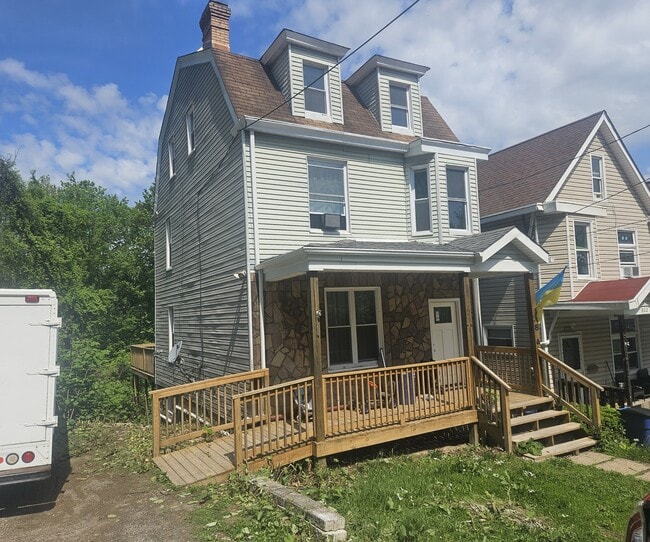Building Photo - 804 Dubois St