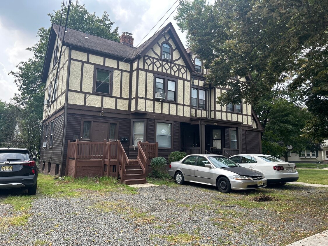 Primary Photo - 170 Lincoln St