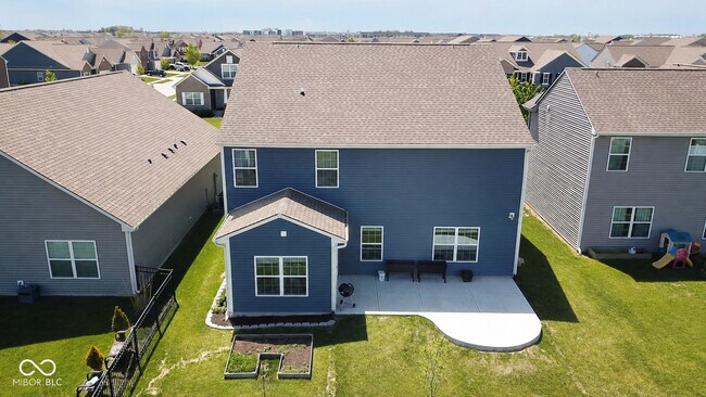 Building Photo - 5872 Wintersweet Ln