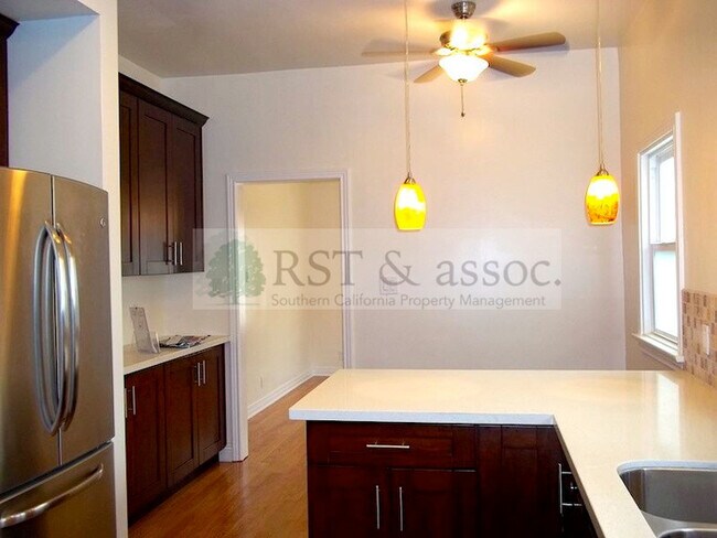 Building Photo - 1360 S Orange Dr