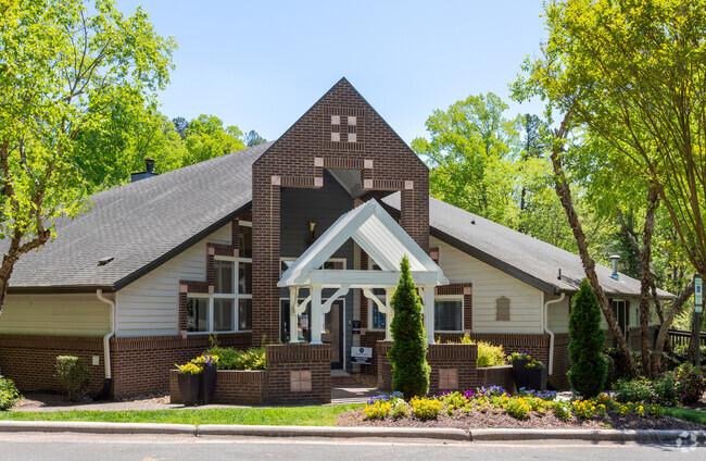 Foto del edificio - University Ridge Apartments