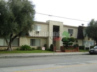 Foto del edificio - 6310 Hazeltine Ave