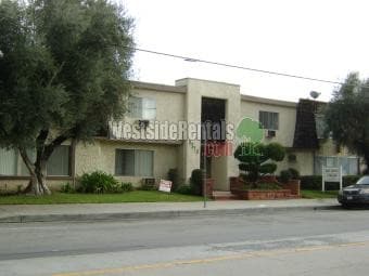 Foto del edificio - 6310 Hazeltine Ave