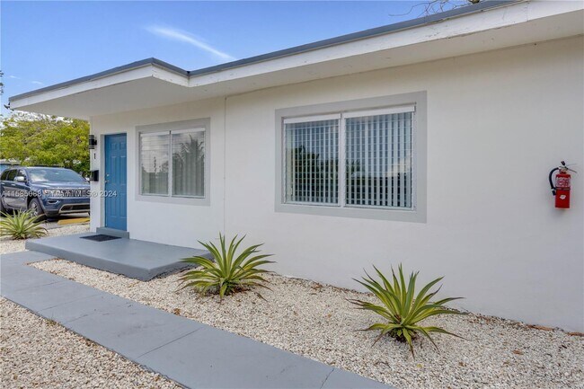 Foto del edificio - 12125 NE 11th Ct