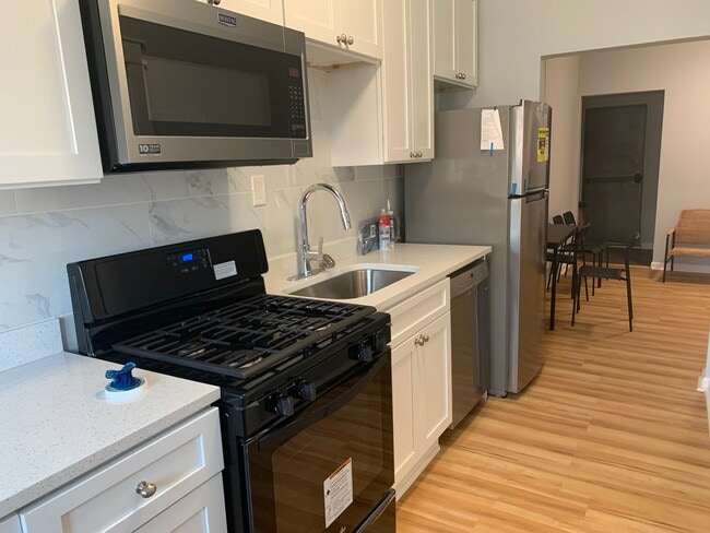 Building Photo - 316 Meyran Ave