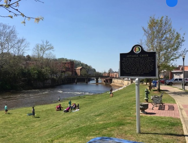 The creek walk is close by. - 136 1st St