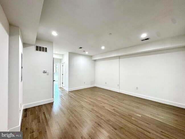 Foto del edificio - 1231 Vine St
