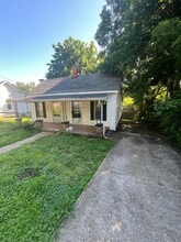 Building Photo - 425 Mooresville Pike
