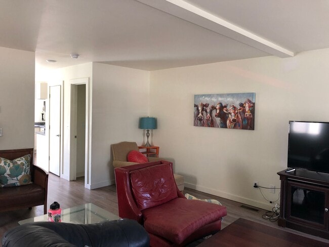Foto del edificio - 4 Bedroom Townhome in Hawks Ridge