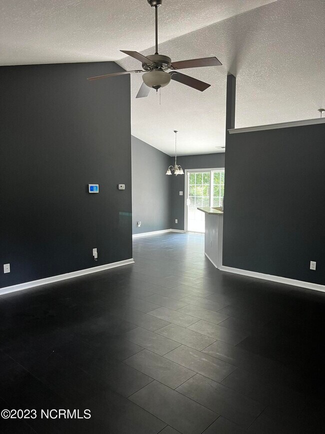 Foto del edificio - 168 Live Oak Dr