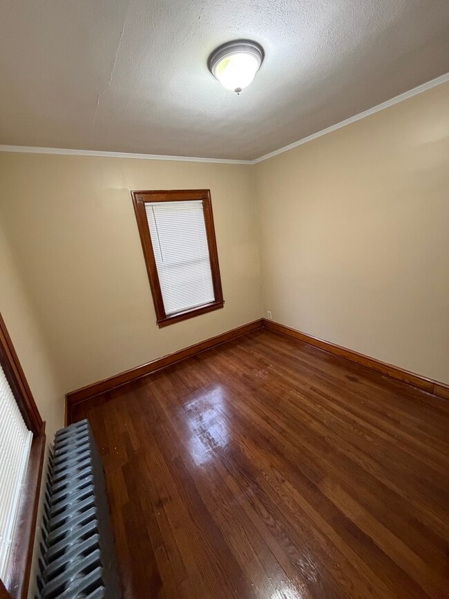 Room 3 - 23 Harbison Ave
