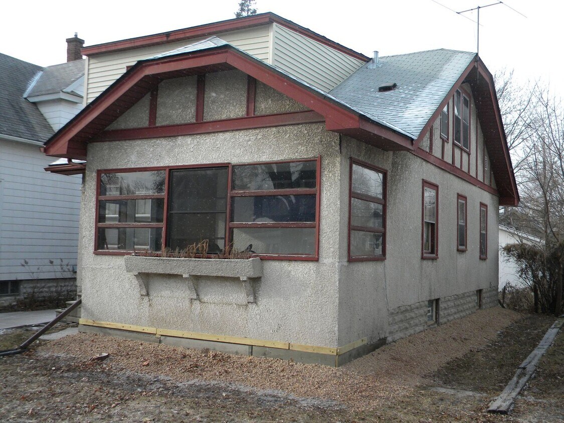 Primary Photo - 1073-24