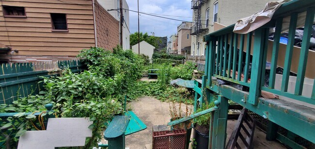 Building Photo - 459 Woodward Ave