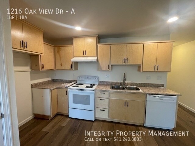 Foto del edificio - 1216 Oak View Dr