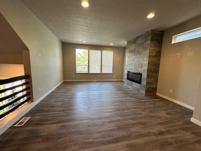 Building Photo - 9530 SW Anna Belle Ct