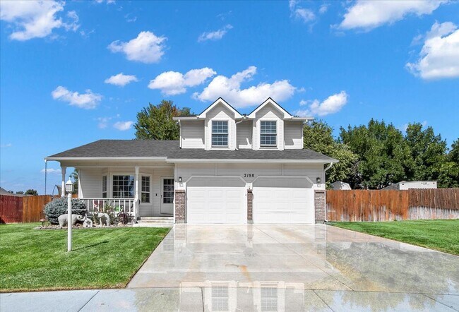 Foto del edificio - Newly Remodeled 3Bed/3Bath Home In Cut-De-...