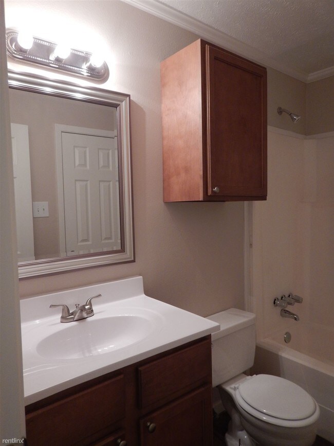 Building Photo - 2 br, 2 bath Duplex - 3612 Western St 3612...