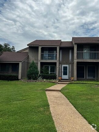 Building Photo - 12016 Leisure Dr