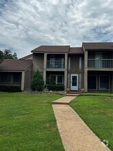 Building Photo - 12016 Leisure Dr