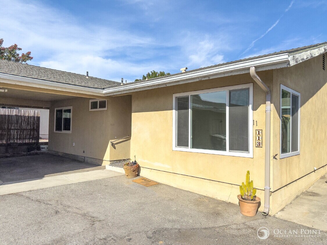 Foto principal - 2 Bedroom Duplex for Rent in Camarillo!