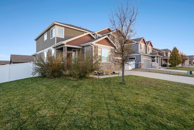 Foto del edificio - 5 Bedroom Home in West Greeley