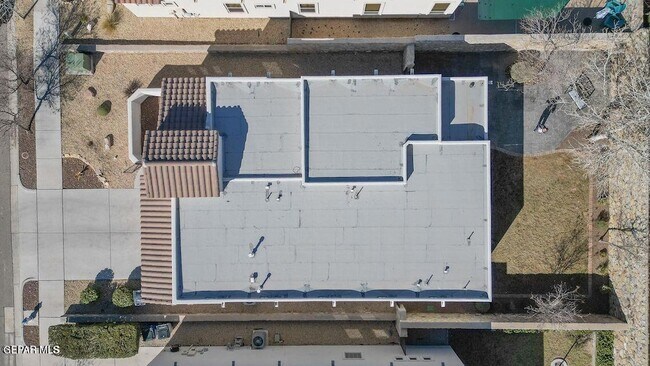 Foto del edificio - 7305 Golden Sage Dr