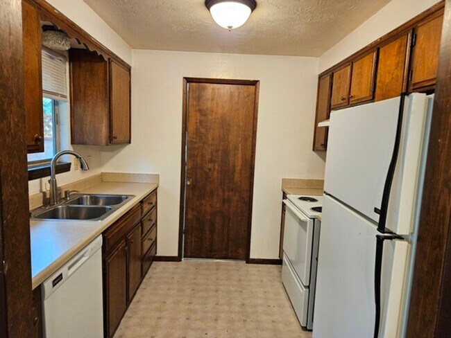 Foto del edificio - 2349 SW Crestwood Ct