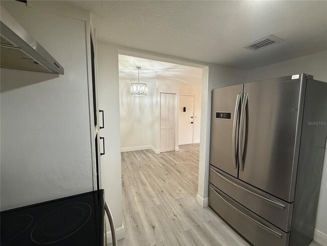 Building Photo - 900 N Lake Destiny Rd