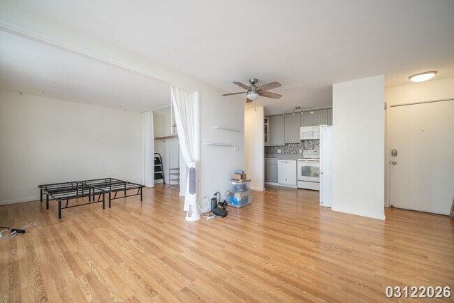 Building Photo - 1 Bd 1 Ba 1 Pkg in HALE MOANI - Secure Building- Utilities Included $2600/month