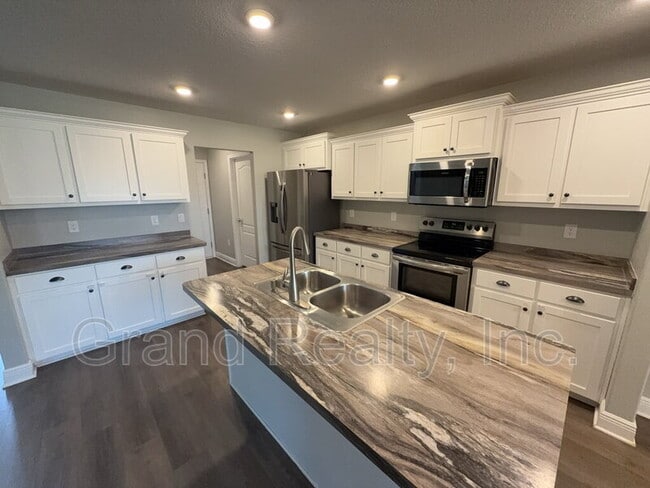Foto del edificio - 6265 Charred Oak Ln