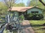 Foto principal - UT PRE LEASE: 3 bed/1 bath Charming Hyde P...