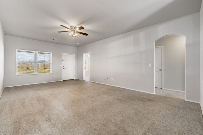 Foto del edificio - 848 NW Evans Cir