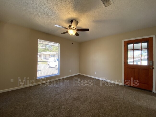 Building Photo - 416 Sierra Madre Dr