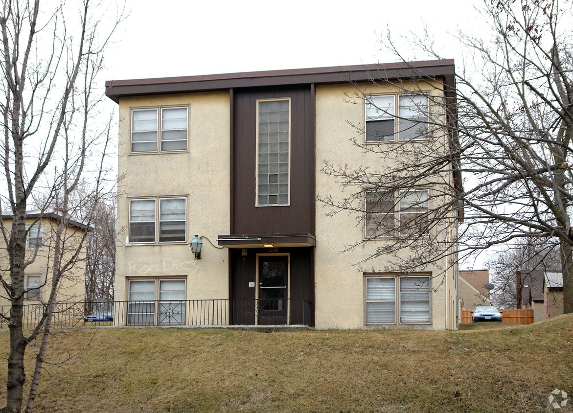 Building Photo - 1248 St Clair Ave