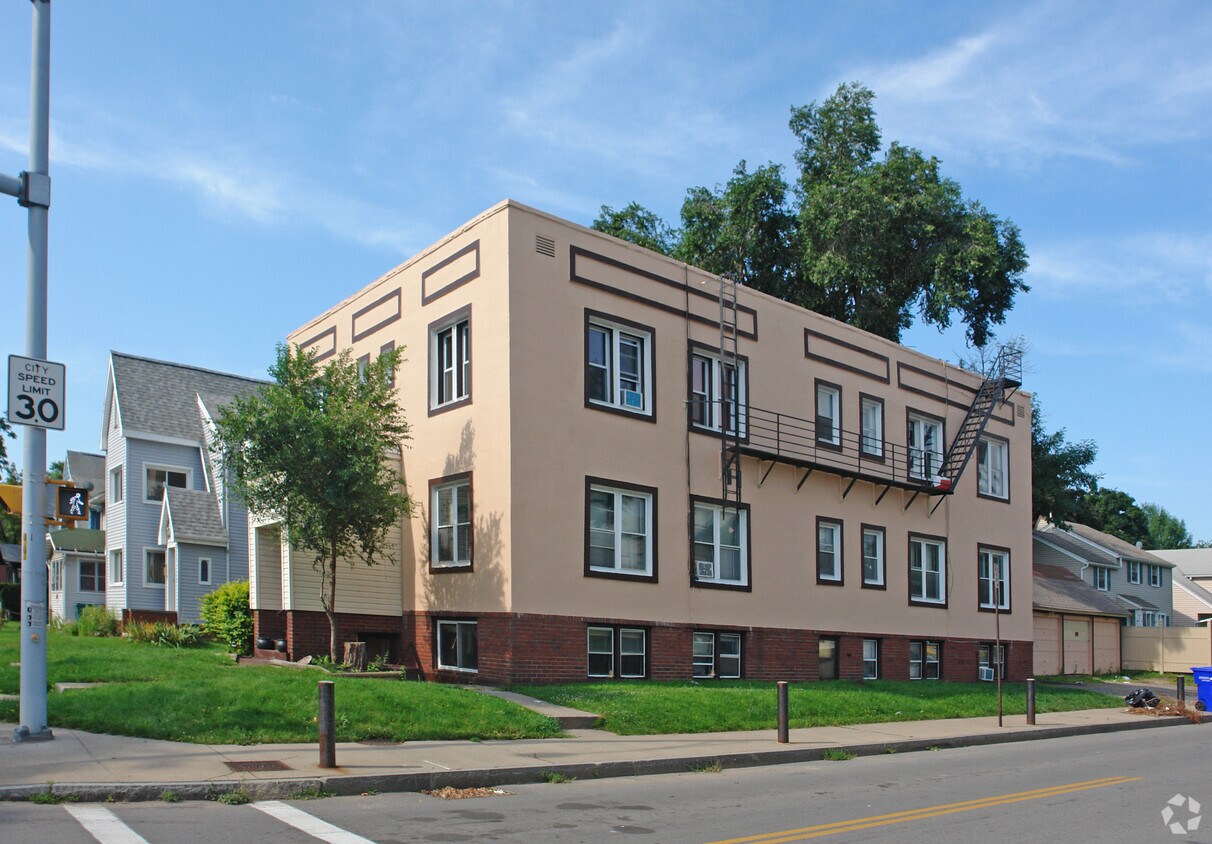 2005 DEWEY Ave, ROCHESTER, NY 14615 Apartments in ROCHESTER, NY