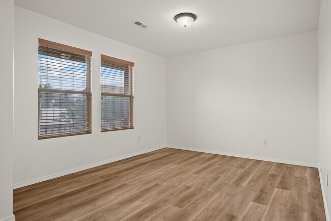 Foto del edificio - 2867 W 400 S