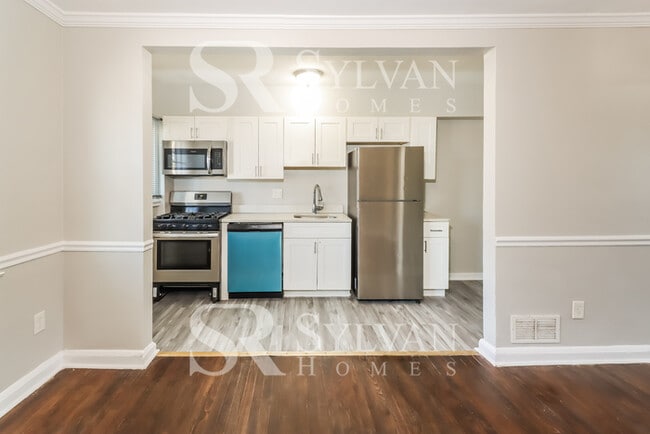 Foto del edificio - Lease today! No extra charge for contentme...