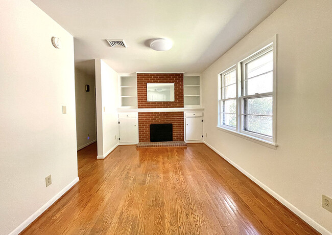 Dining room - 6100 Poage Valley Rd