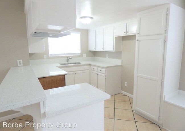 Foto del edificio - 6829 Darwell Ave