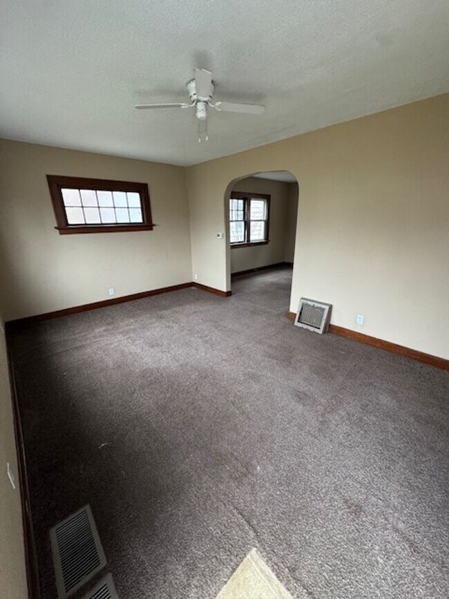 Foto del edificio - 4022 Weisser Park Ave