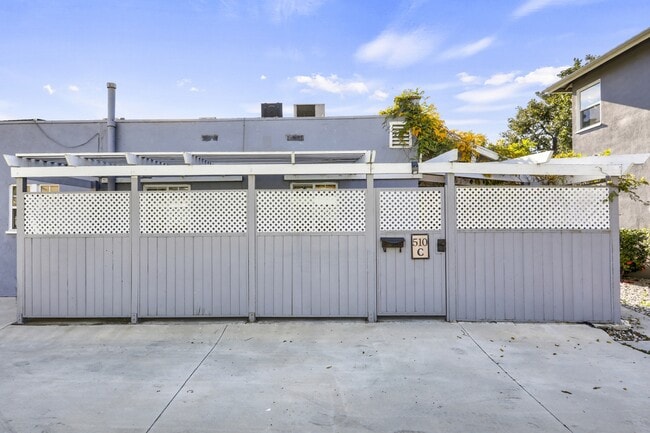 Building Photo - 510 RUBERTA Ave