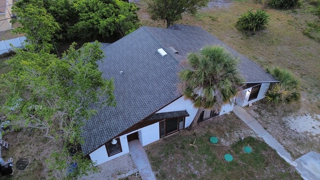Building Photo - 17419 Dumont Dr