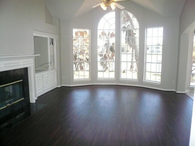 Foto del edificio - 1731 Northshore Dr