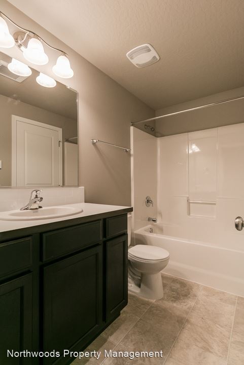 Building Photo - 3 br, 2 bath House - 955 Pacific Hwy 99 South