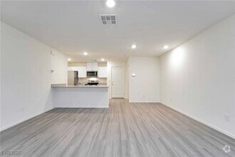 Building Photo - 3729 Celesta Vis Ave